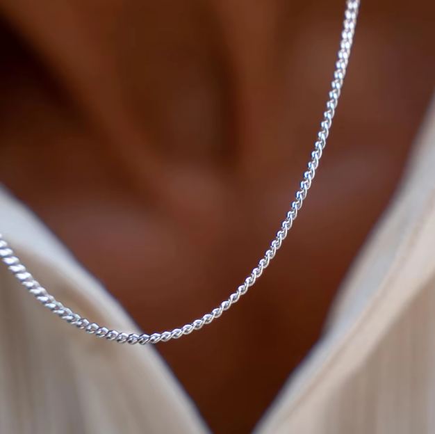 COLLIER CHAÎNE CUBAINE FINE EN ACIER